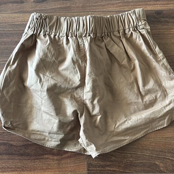 Women's Shorts - Picture 5 of 8